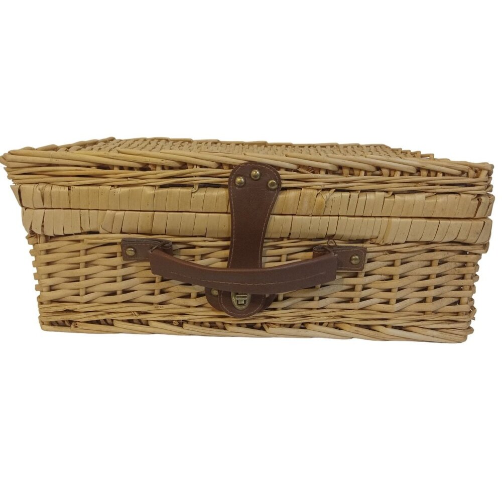 Wicker Picnic Basket 20 Piece Dish Set Portable Inside Blue White Lining